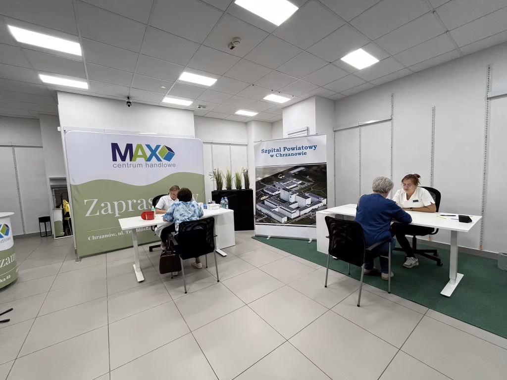 Stanowiska w centrum handlowym i personelem szpitalnym